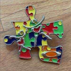 OAKLEY Autism pin